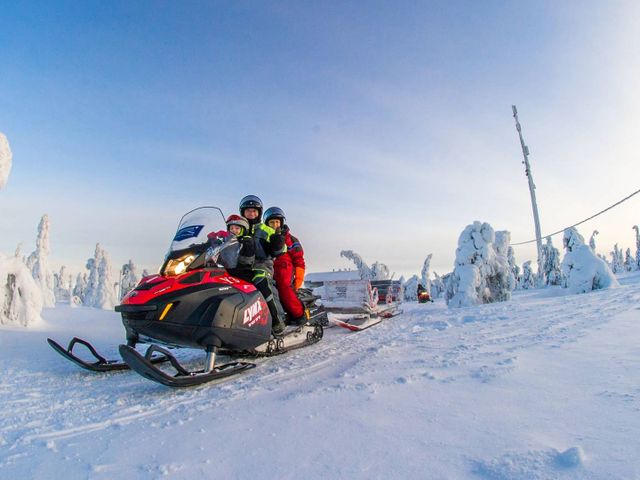 Exclusieve en onvergetelijke familiereis naar winters Lapland