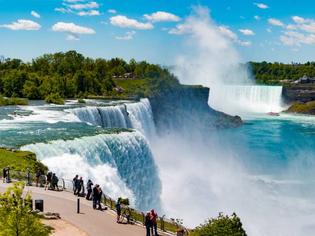 Niagara watervallen, meren en walvissen in Oost-Canada