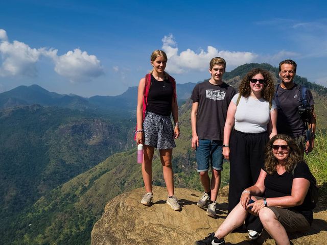 Familiereis langs de onbekende plekjes en parken van Sri Lanka